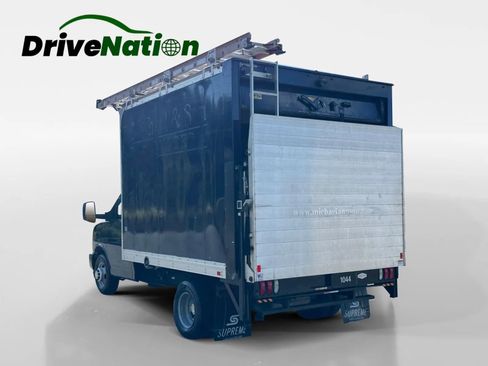 Used 2018 Chevrolet Express 3500 w/ Power Convenience Package image 6