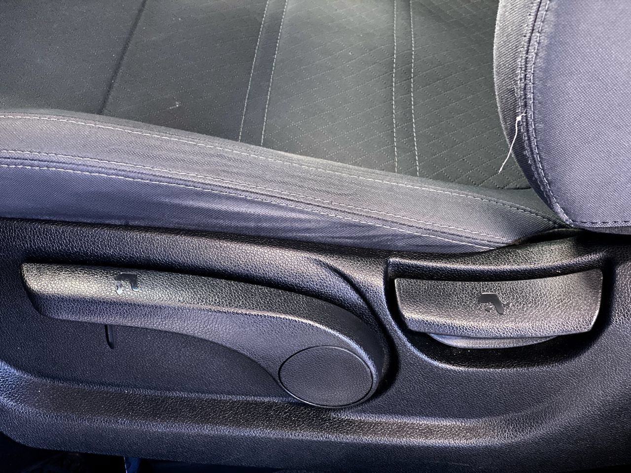 Used 2019 Kia Sorento FWD image 17