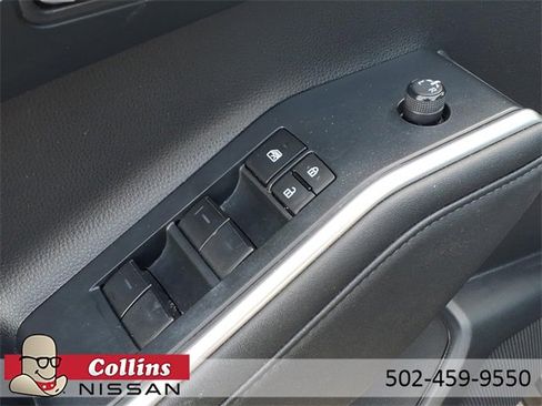 Used 2023 Toyota Highlander XLE image 17