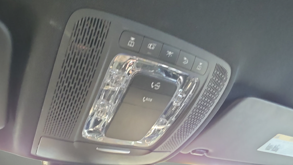 Used 2020 Mercedes-Benz GLB 250 4MATIC image 32