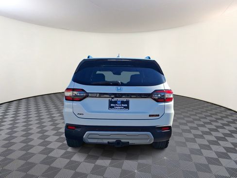 Used 2023 Honda Pilot TrailSport image 6