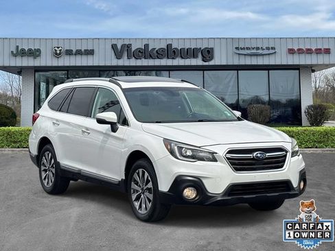 Used 2018 Subaru Outback 3.6R Touring AWD/4WD image 1