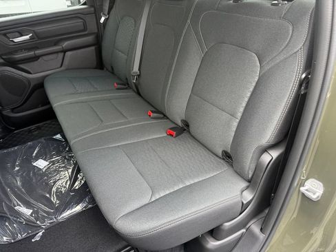 New 2026 RAM 1500 Express AWD/4WD image 33