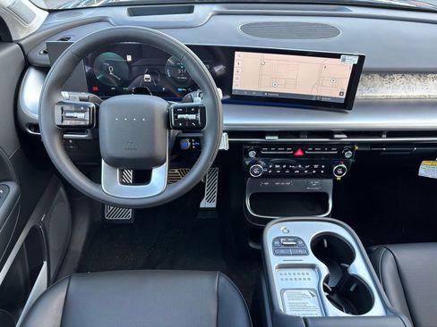 New 2026 Hyundai Ioniq 9 Calligraphy image 17