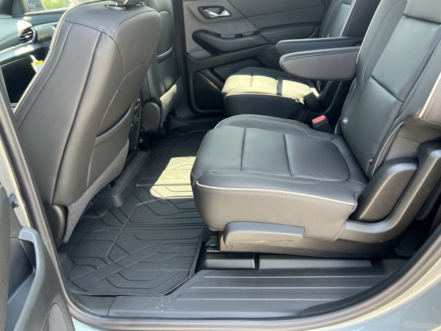 Used 2023 Chevrolet Traverse Premier w/ Redline Edition FWD image 26