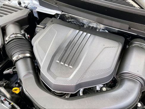 Used 2025 GMC Acadia Elevation AWD/4WD image 34