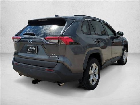 Used 2021 Toyota RAV4 LE AWD/4WD image 5