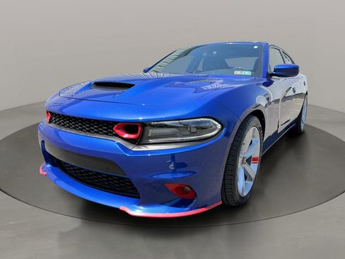 Used 2021 Dodge Charger SXT RWD image 2