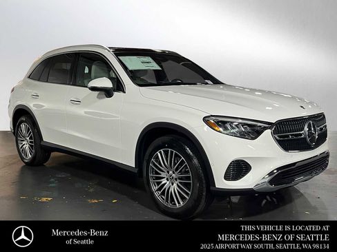 New 2025 Mercedes-Benz GLC 300 4MATIC image 1