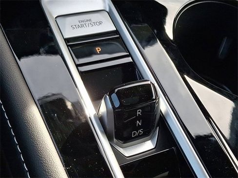 New 2026 Volkswagen Atlas Cross Sport SEL image 8