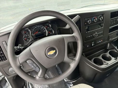 Certified 2024 Chevrolet Express 3500 LT w/ LT Preferred Equipment Group RWD image 17