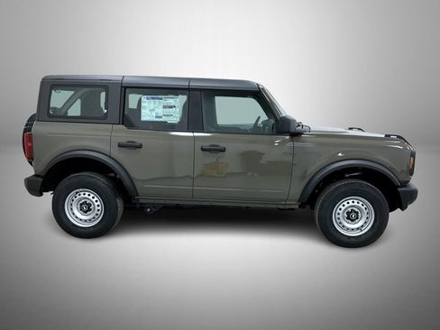 New 2025 Ford Bronco 4-Door image 4