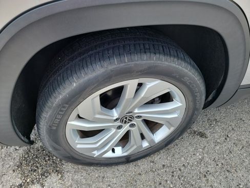 Used 2021 Volkswagen Atlas SE w/ Towing Package FWD image 11