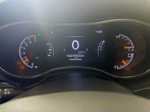 Used 2020 Jeep Grand Cherokee Laredo image 12