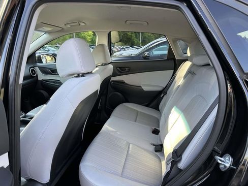 Used 2023 Hyundai Kona SEL w/ Cargo Package AWD/4WD image 9
