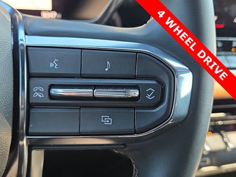 Used 2024 GMC Canyon AT4 w/ Technology Package image 22