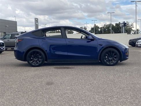 Used 2023 Tesla Model Y Long Range image 6