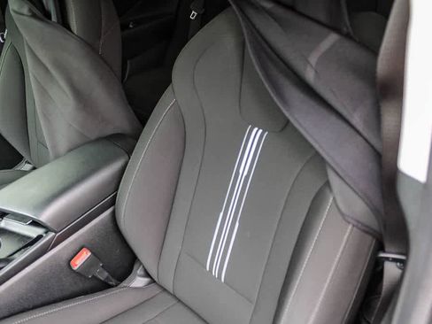 Used 2024 Hyundai Elantra SEL FWD image 17