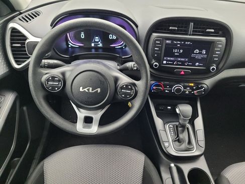 Used 2025 Kia Soul LX image 22
