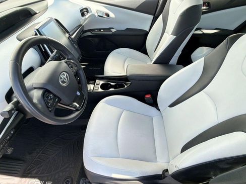 Used 2019 Toyota Prius Limited image 5