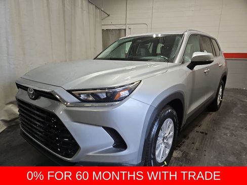 New 2026 Toyota Grand Highlander XLE image 3