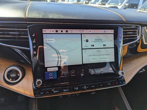 Used 2022 Jeep Grand Wagoneer Series III image 25