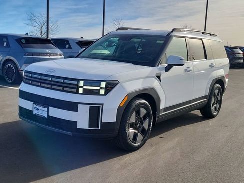 Certified 2025 Hyundai Santa Fe SEL image 9