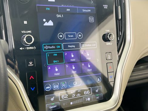 Used 2022 Subaru Outback Limited image 14