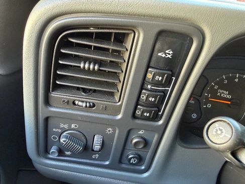 Used 2007 Chevrolet Silverado 2500 LT w/ Heavy-Duty Power Package image 51