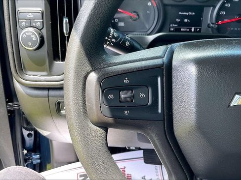 Used 2020 Chevrolet Silverado 1500 Custom w/ Custom Value Package RWD image 18