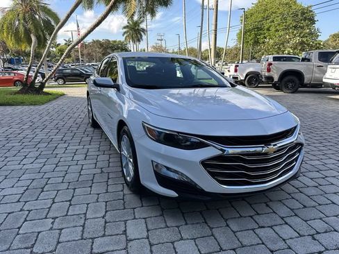Used 2025 Chevrolet Malibu LT FWD image 17