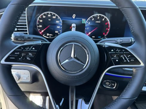 New 2026 Mercedes-Benz GLE 450 4MATIC image 11