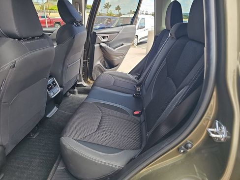 Used 2024 Subaru Forester Premium AWD/4WD image 13