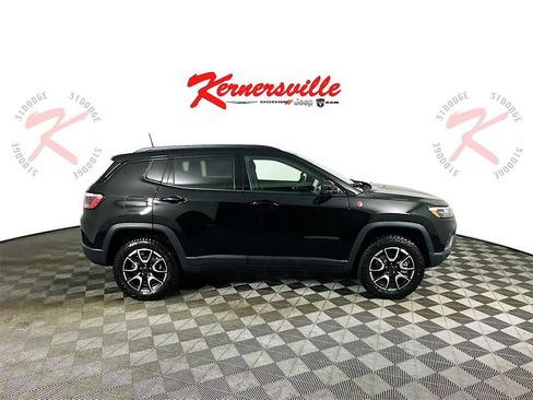 New 2026 Jeep Compass Trailhawk w/ Sun, Sound & Navigation Group image 8