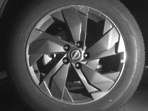 Used 2025 Nissan Rogue SV FWD image 9
