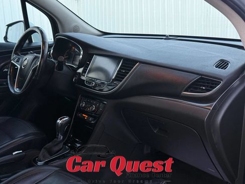 Used 2020 Buick Encore Essence AWD/4WD image 18