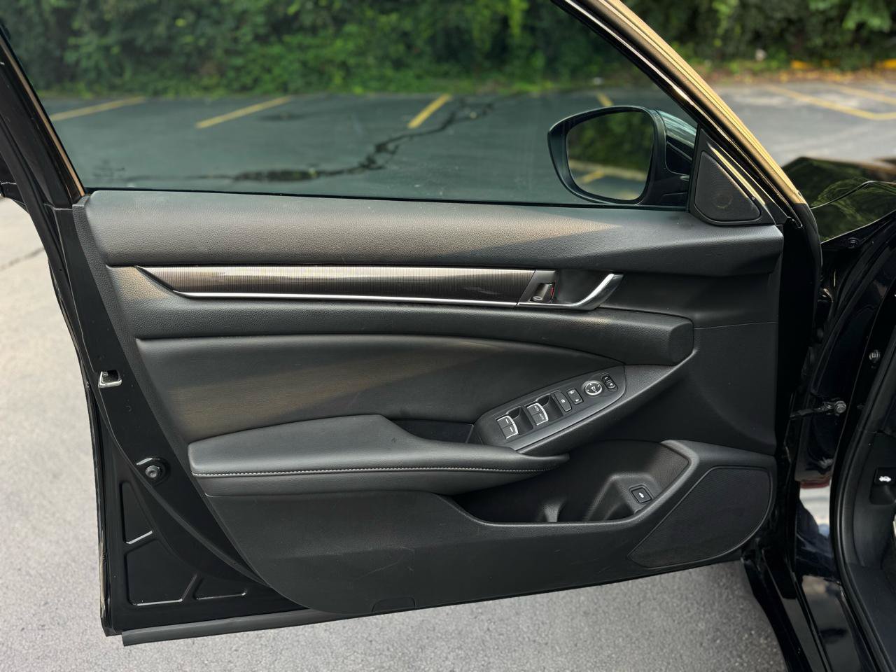 Used 2019 Honda Accord Sport image 10
