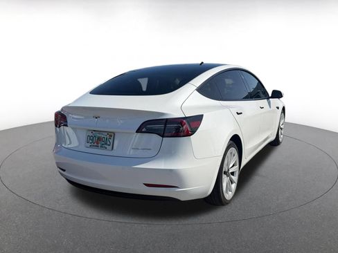 Used 2022 Tesla Model 3 Long Range AWD/4WD image 8
