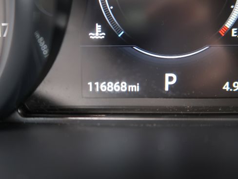 Used 2016 Land Rover Range Rover Sport HSE image 30