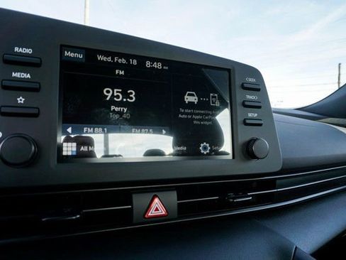 New 2026 Hyundai Elantra SEL Sport Premium FWD image 17