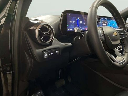 Used 2024 Chevrolet Blazer EV LT AWD/4WD image 45