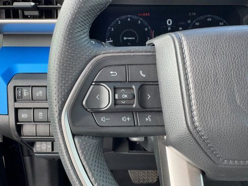 Used 2025 Toyota Tacoma 4x4 Double Cab image 16