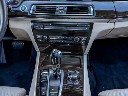Used 2011 BMW ActiveHybrid 7 Li RWD image 32