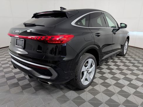 Used 2025 Audi Q5 Premium Plus w/ Premium Plus AWD/4WD image 9