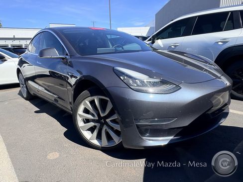 Used 2020 Tesla Model 3 Standard Range Plus image 2
