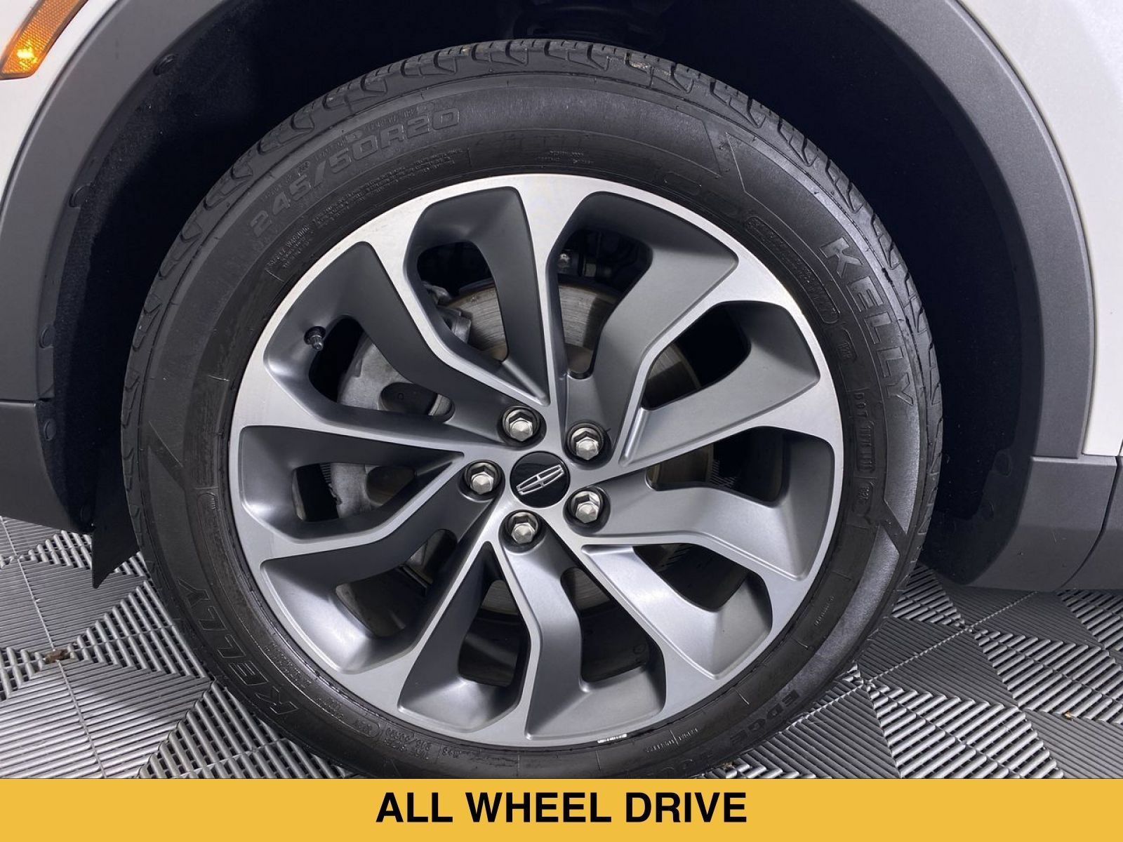 Used 2023 Lincoln Nautilus Reserve w/ Equipment Group 201A AWD/4WD image 17