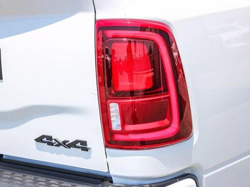 New 2026 RAM 2500 Laramie AWD/4WD image 10