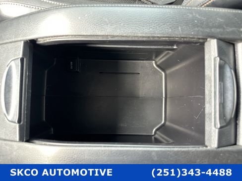 Used 2017 Toyota Highlander Limited image 24