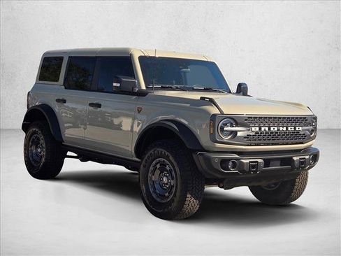 New 2025 Ford Bronco Badlands image 5