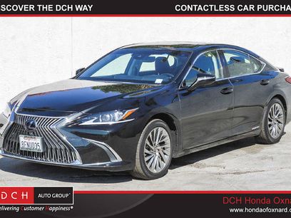 Used 2019 Lexus ES 300h w/ Accessory Package 2